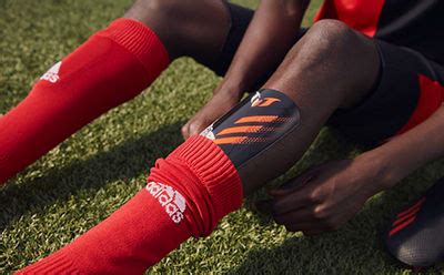 adidas scheenbeschermers voetbal man|Vind jouw voetbal accessoires online .